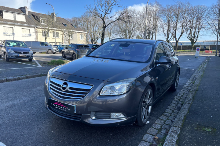 OPEL INSIGNIA SPORTS TOURER