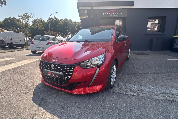 PEUGEOT 208