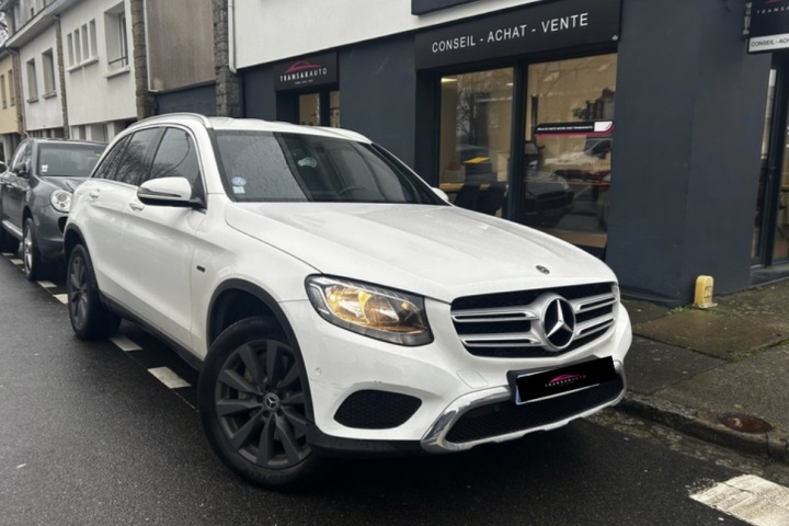 MERCEDES GLC