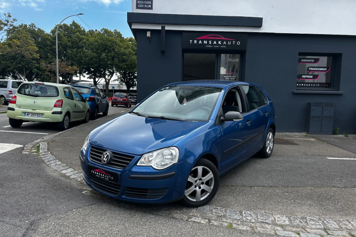 VOLKSWAGEN POLO