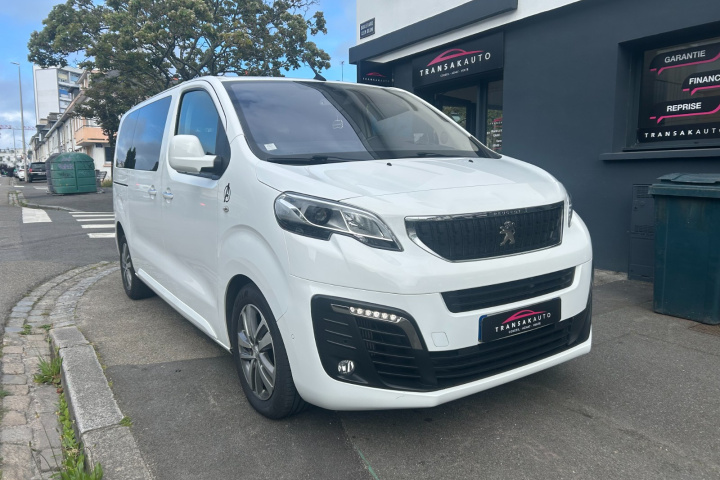 PEUGEOT TRAVELLER