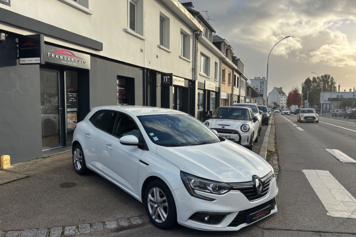 RENAULT MEGANE IV BERLINE BUSINESS