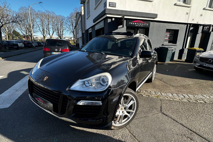 PORSCHE CAYENNE